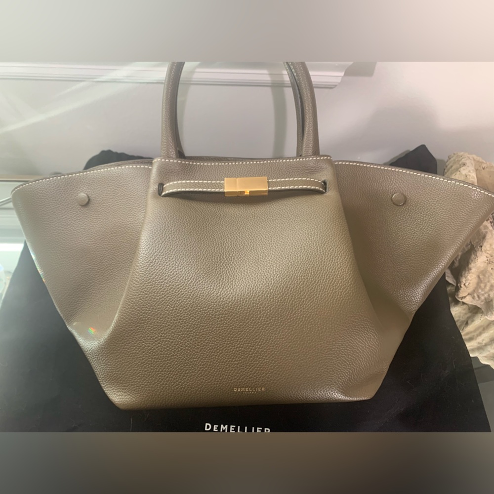 The Midi New York | Olive Small Grain Ecru Stitching | DeMellier